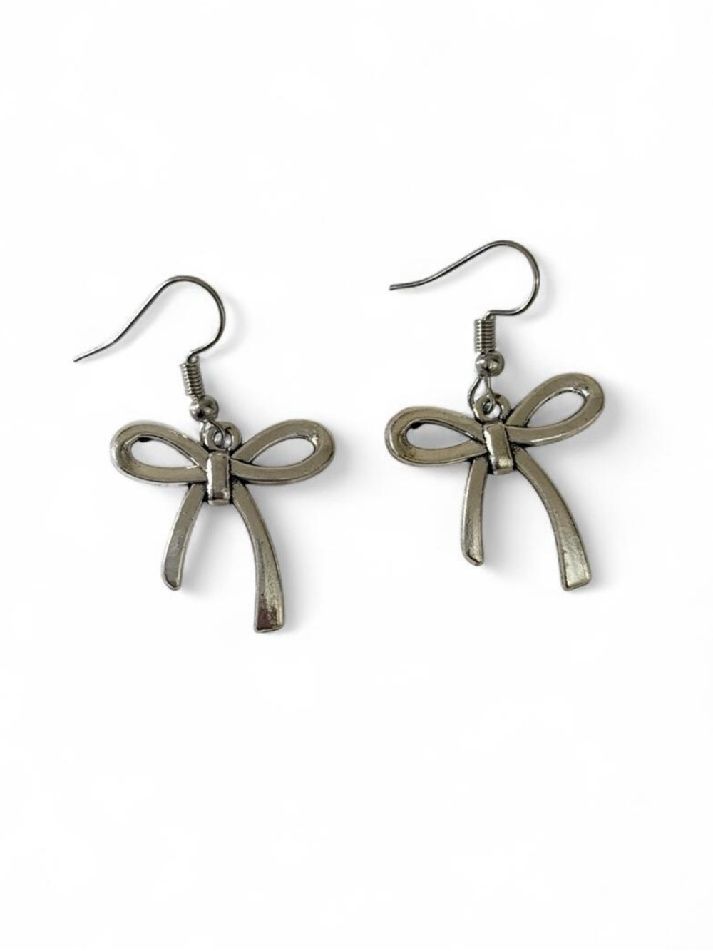 New women’s girls silver bow earrings